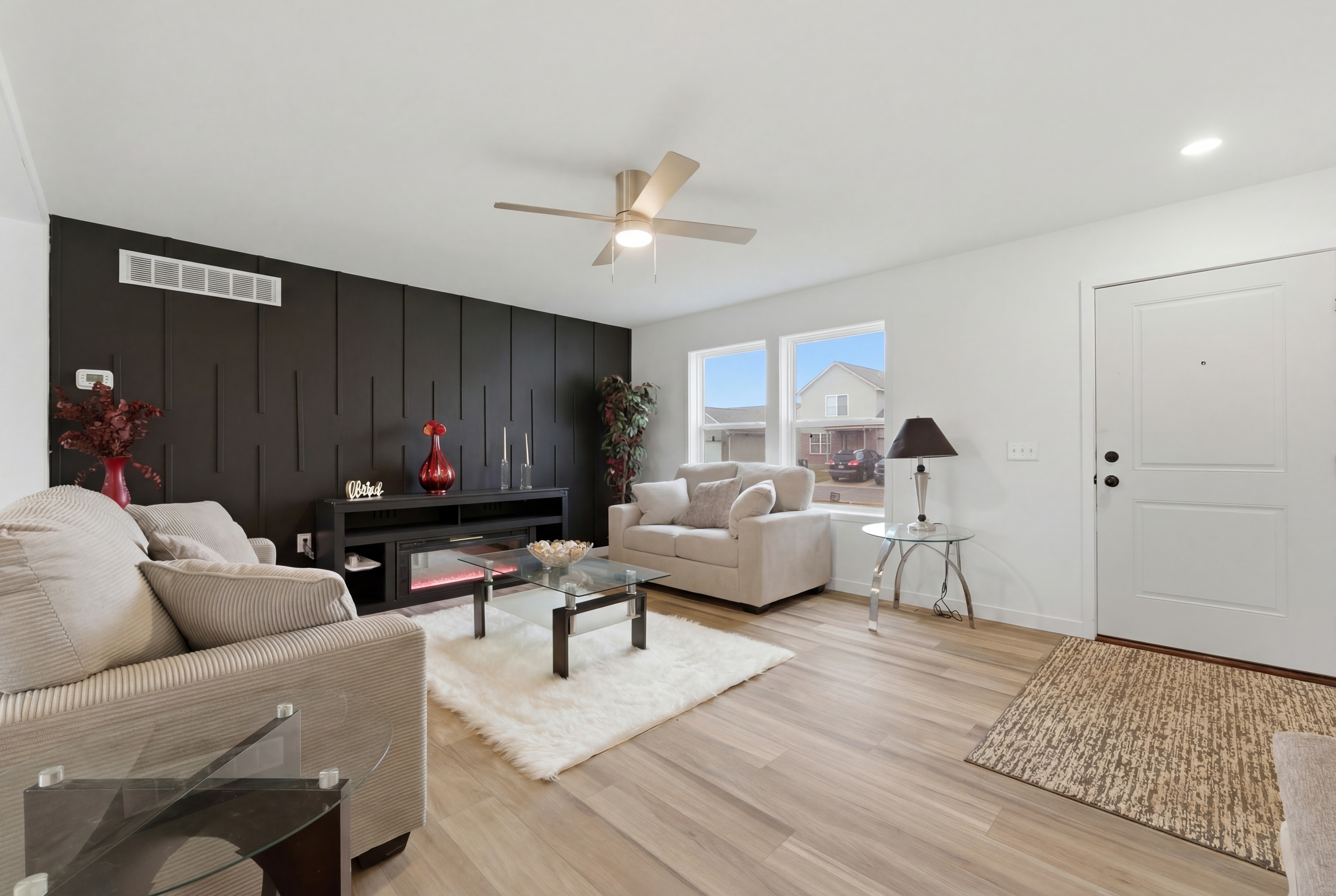 4331 Bridgeport Ct — Living room with fireplace