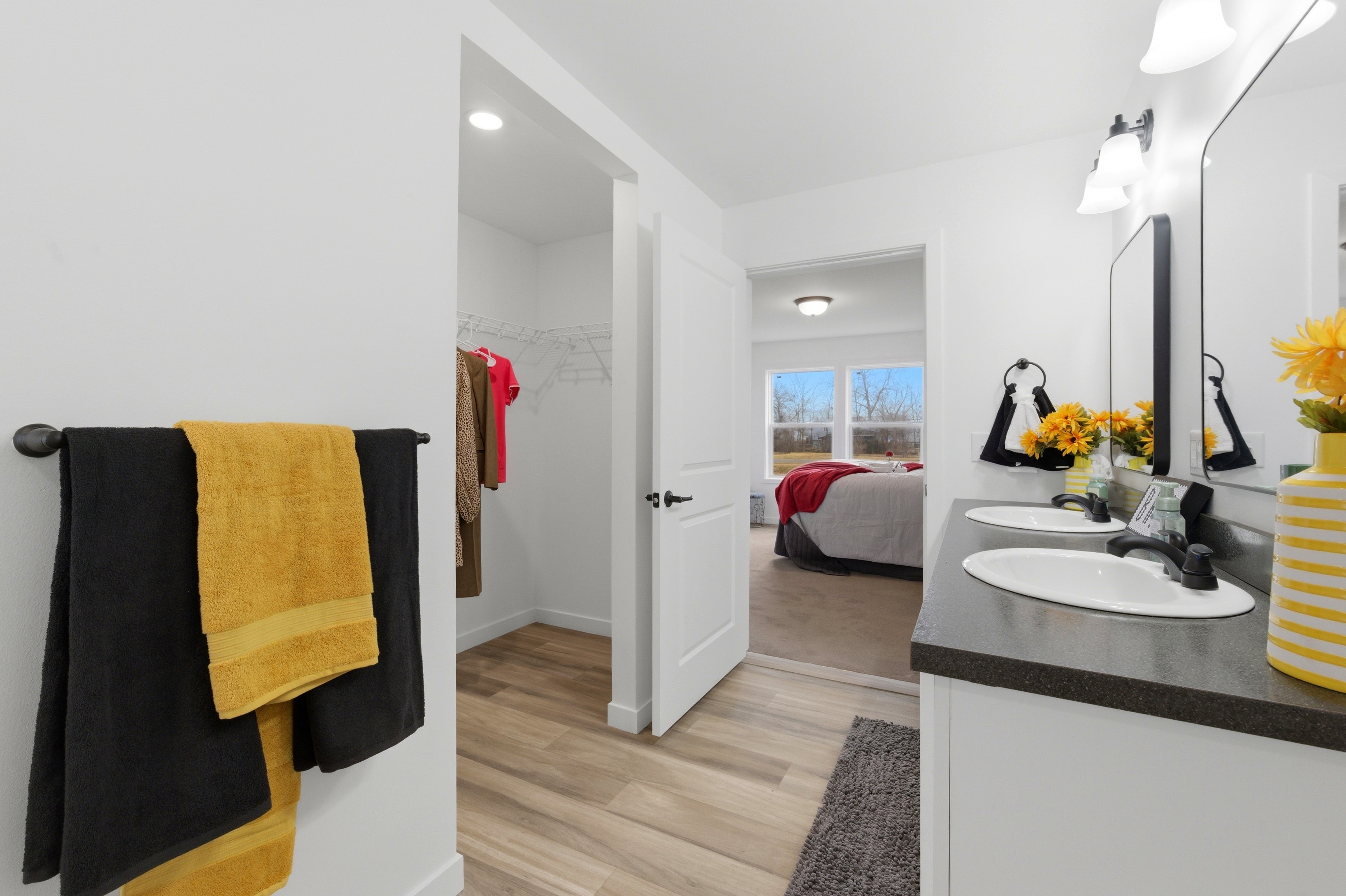 4331 Bridgeport Ct — Bedroom