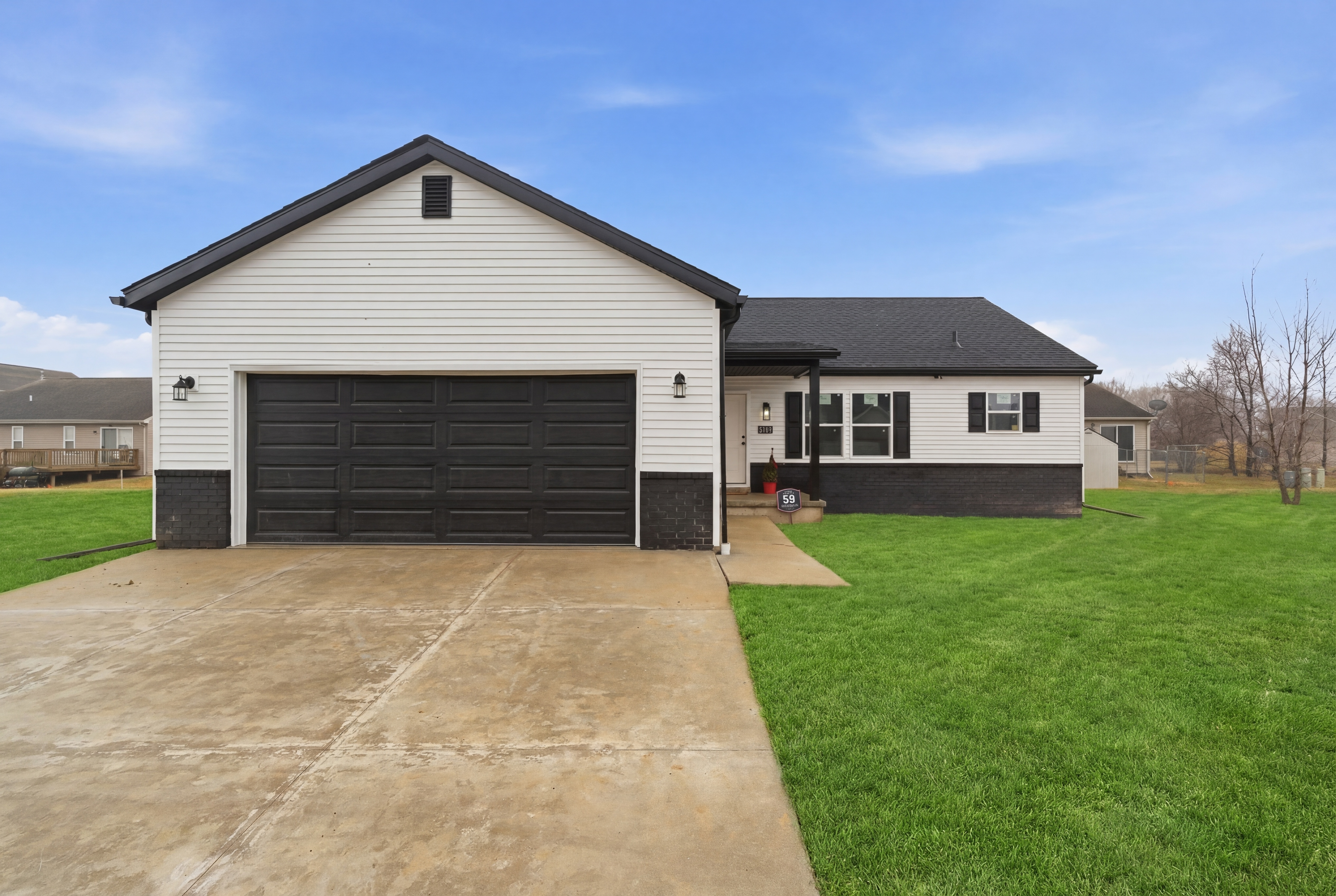 4331 Bridgeport Ct — Front exterior