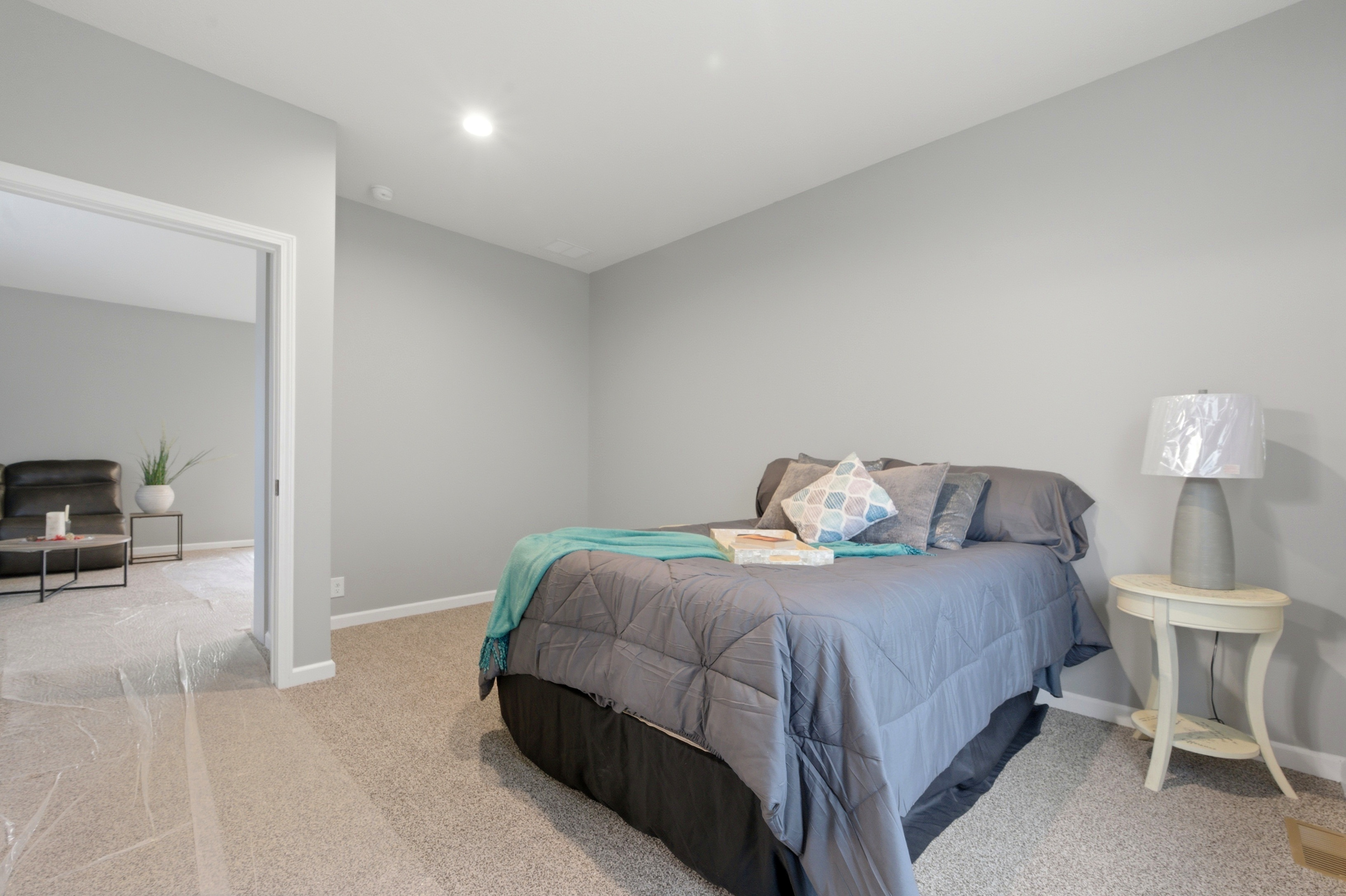 4332 Bridgeport Ct — Primary bedroom