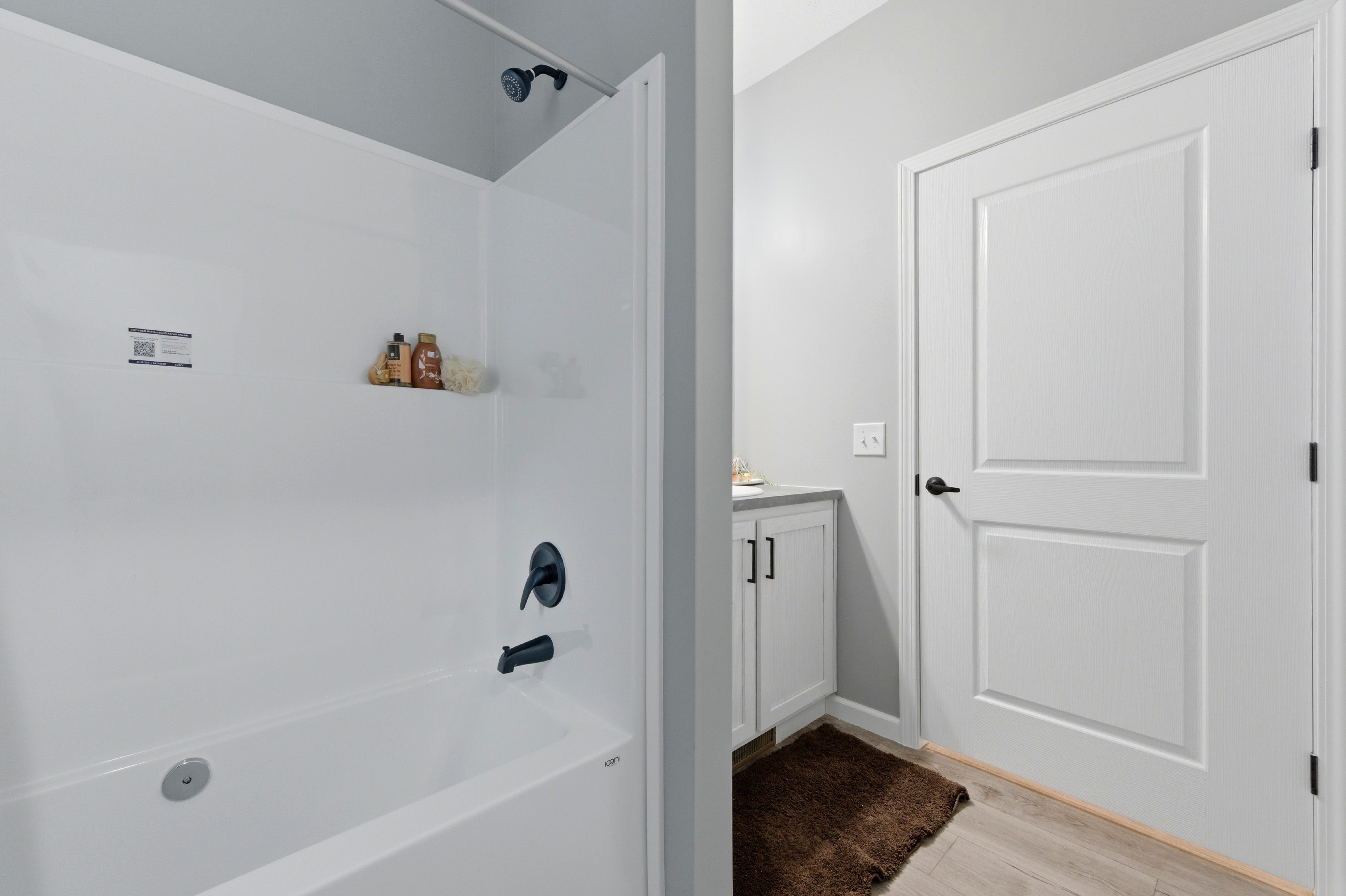 4332 Bridgeport Ct — Bathroom